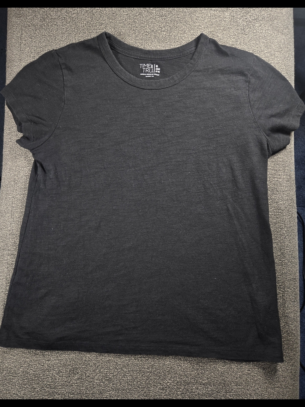 Time and Tru Black Short Sleeve Crew Neck Tee